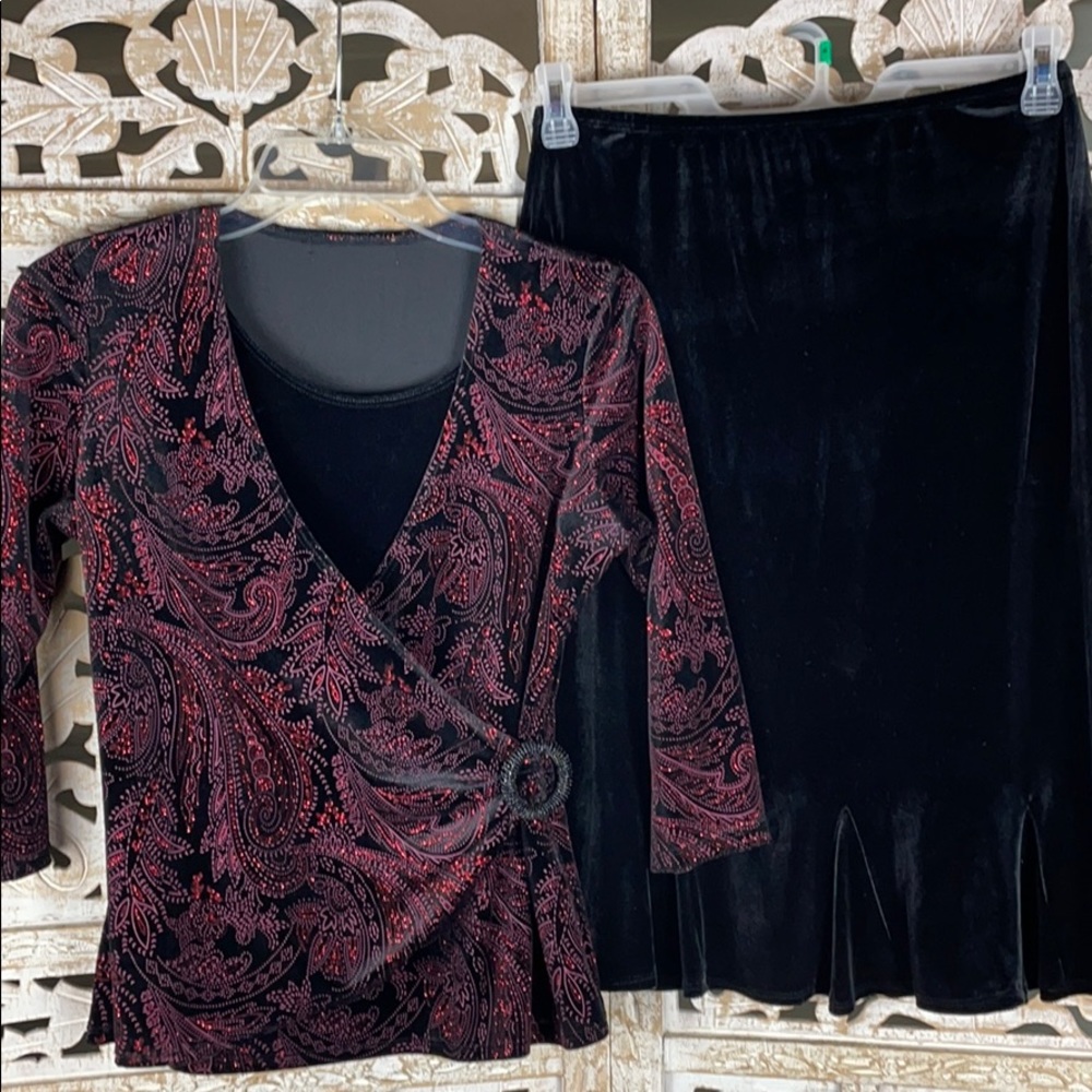 Notations Two-Piece Metallic Print Top/Skirt Set
